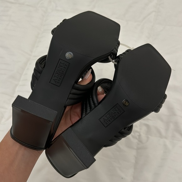 Black heels sandals - Picture 3 of 4